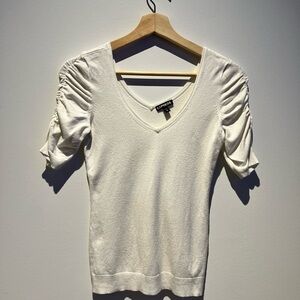 Express Women’s Off-White V-Neck Top